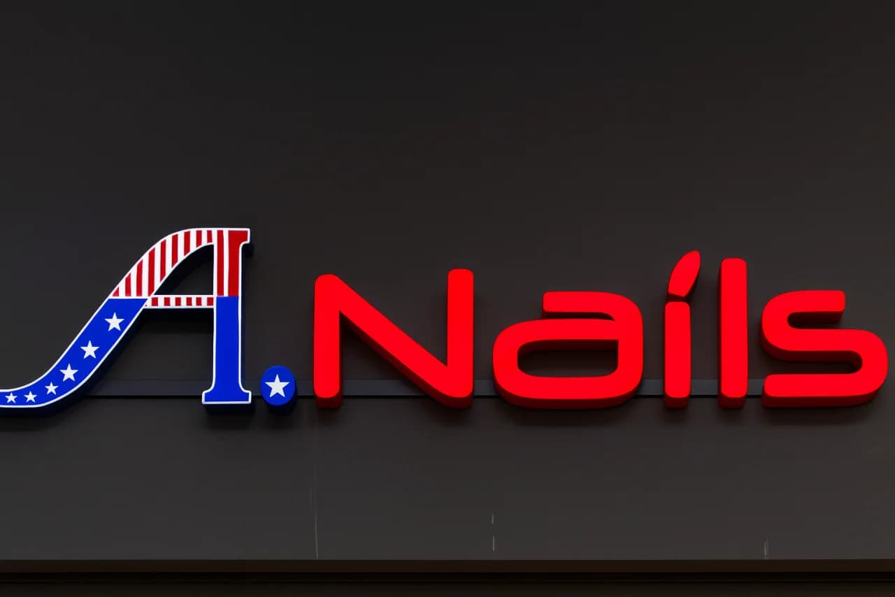 A. Nails Aschaffenburg