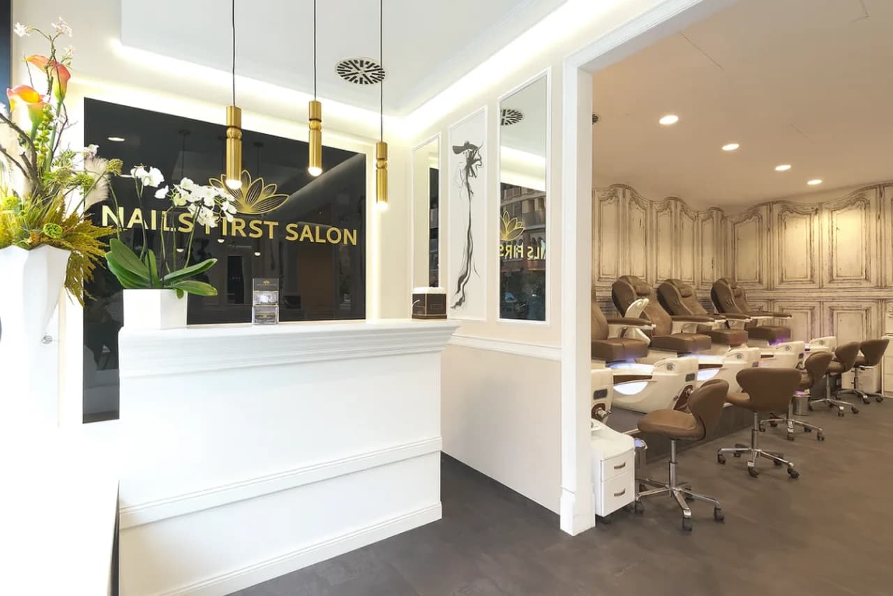 NAILS FIRST SALON – Frankfurt am Main