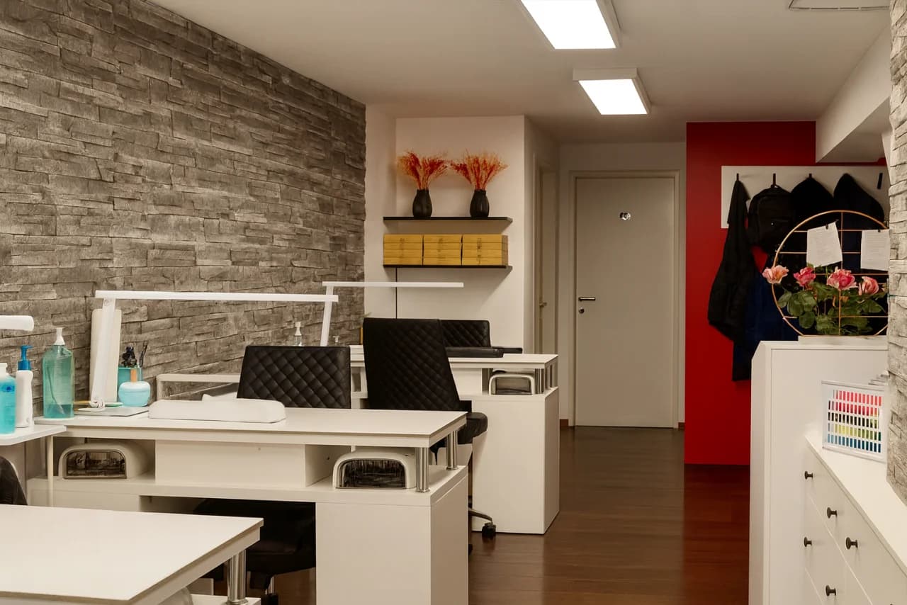 NY Nails & Lashes Frankfurt City