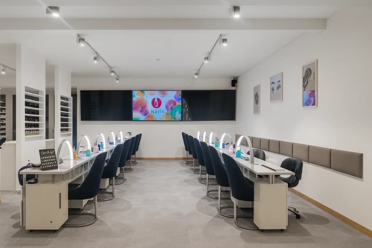 Phoenix Beauty Nail Salon Frankfurt