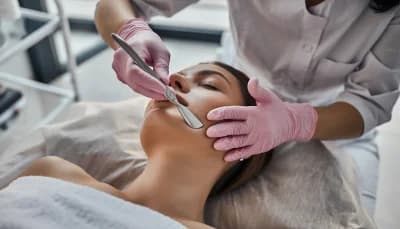 Dermaplaning
